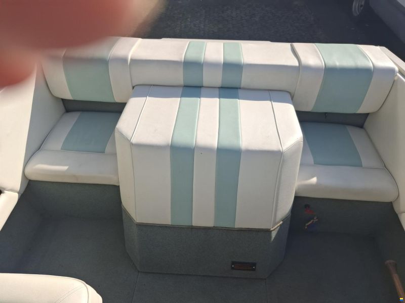 Sea Ray 20 Caddy Cabin