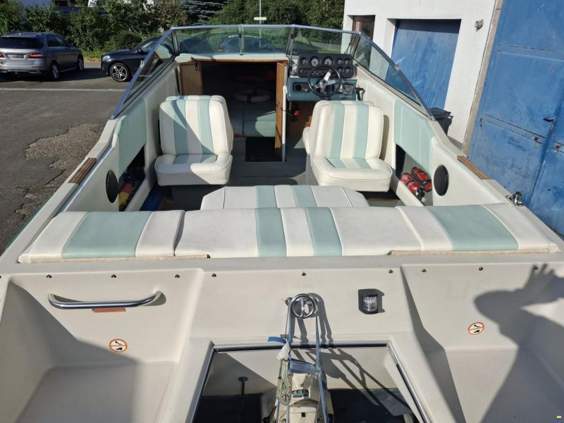 Sea Ray 20 Caddy Cabin