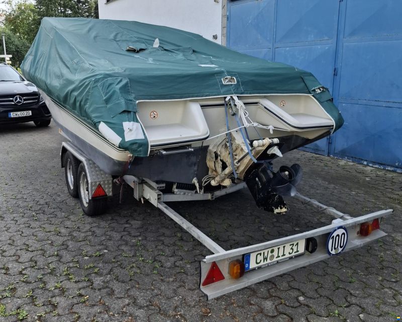 Sea Ray 20 Caddy Cabin