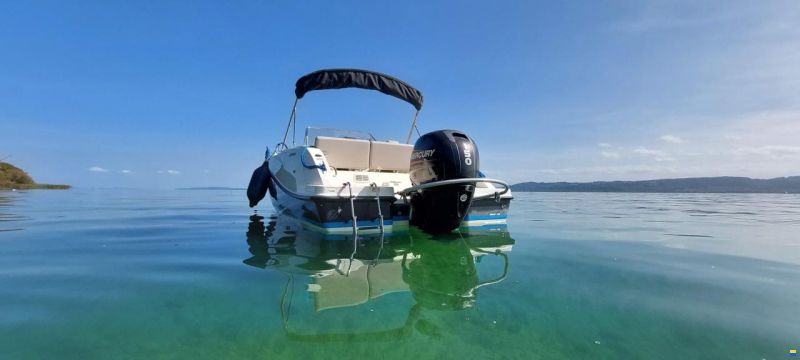 Quicksilver 675 Sundeck