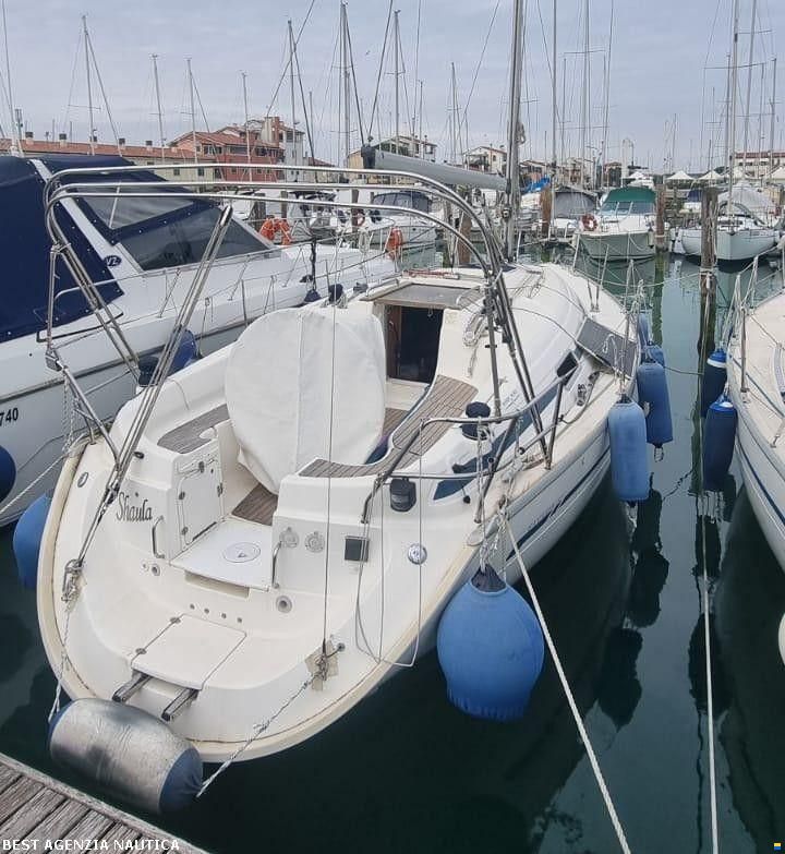 Bavaria 32