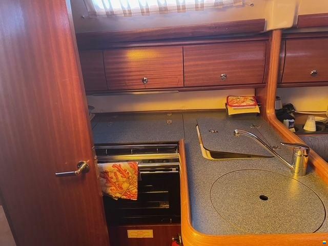Bavaria 32