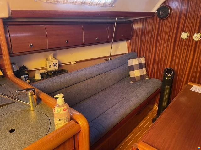 Bavaria 32
