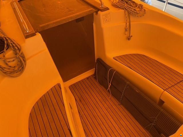 Bavaria 32