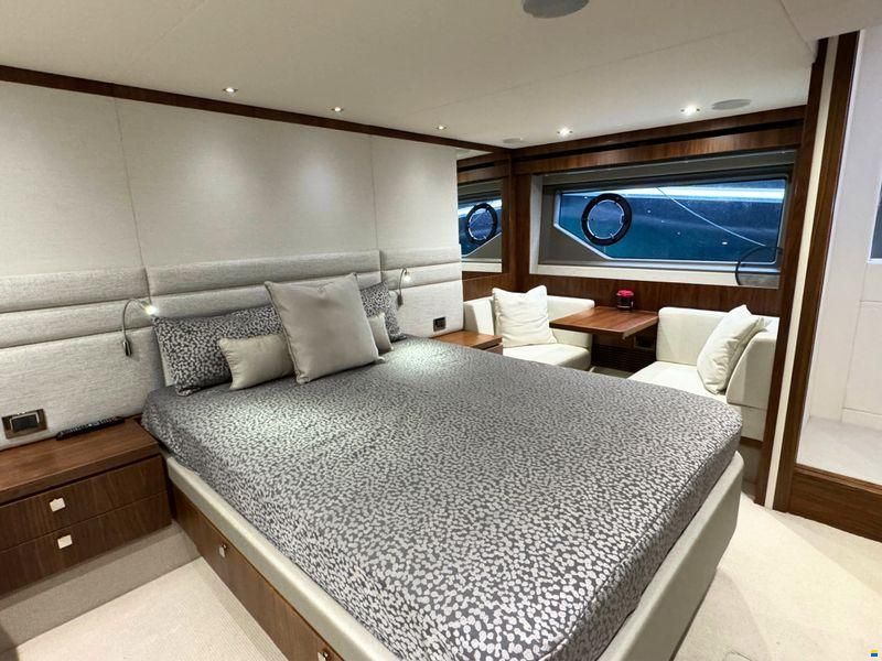 Sunseeker Manhattan 66