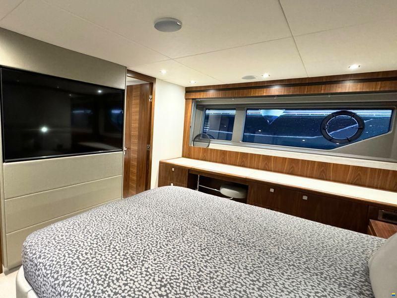 Sunseeker Manhattan 66