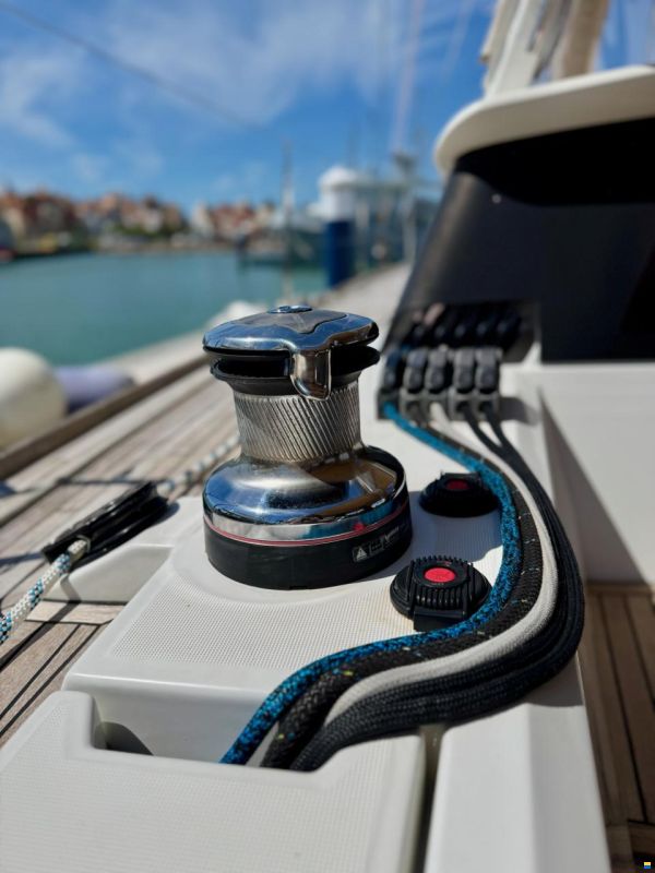 Beneteau Sense 55
