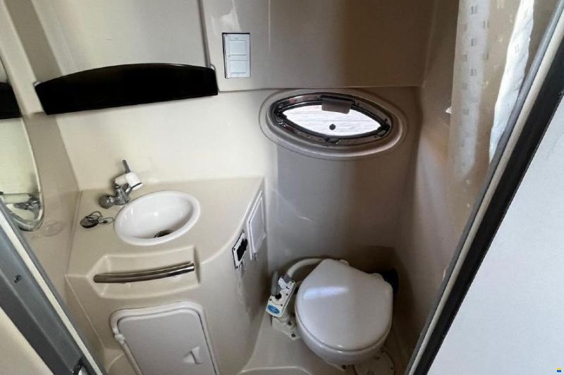 Four Winns Vista 258