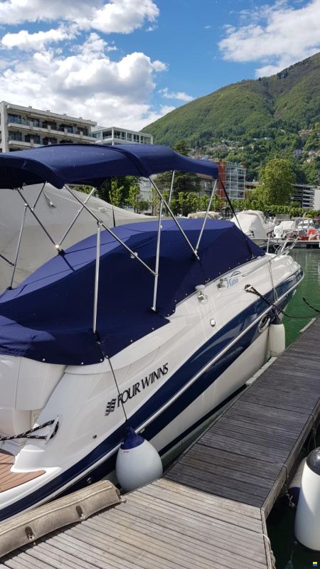 Four Winns Vista 258