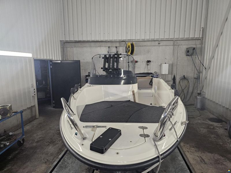 Quicksilver Activ 455 Open