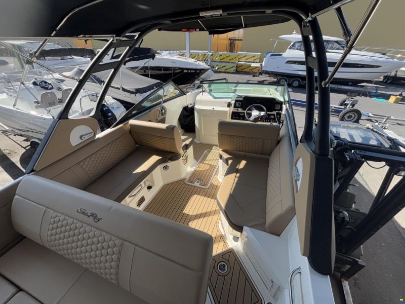 Sea Ray 250 SDXE