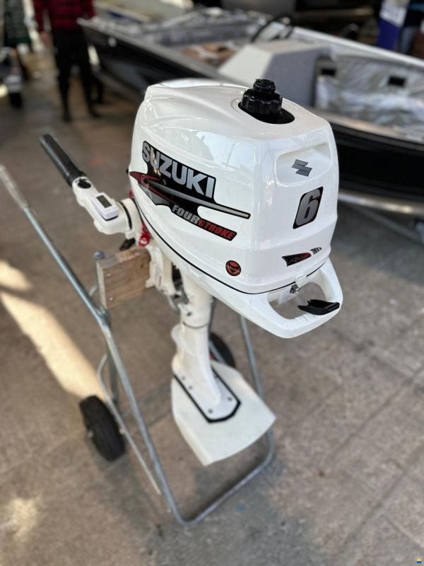 Suzuki DF6AS WHITE
