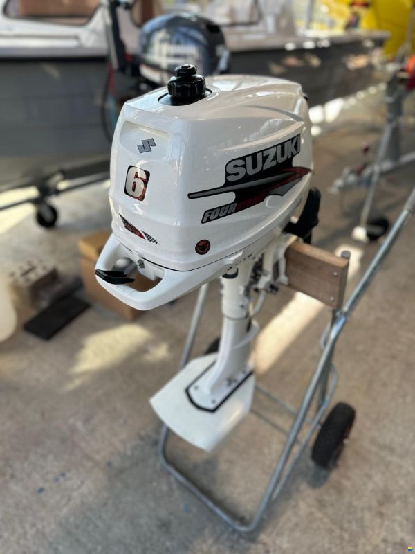 Suzuki DF6AS WHITE