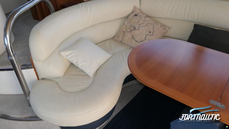 Azimut 46