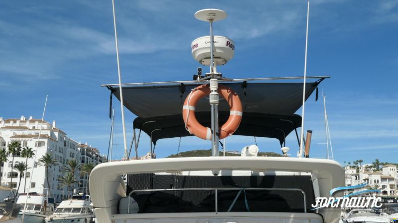 Azimut 46