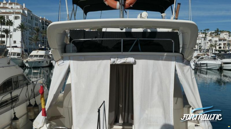 Azimut 46