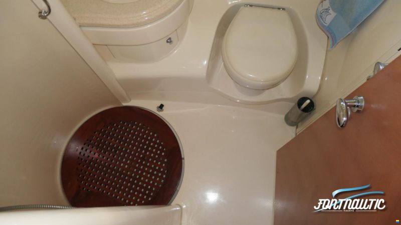Azimut 46
