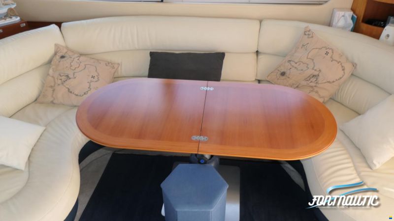 Azimut 46