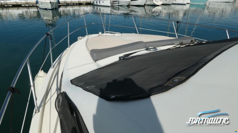 Azimut 46