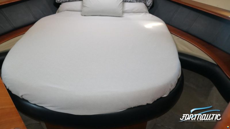 Azimut 46