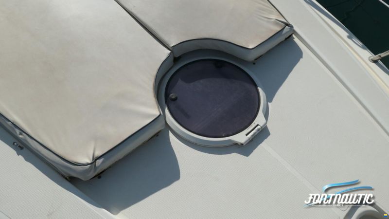 Azimut 46