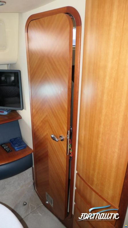 Azimut 46