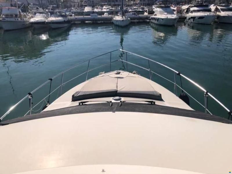 Azimut 46