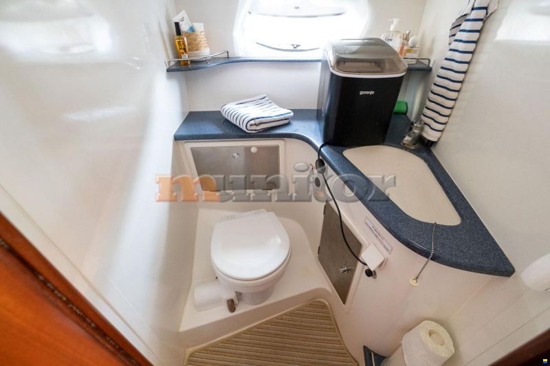 Galeon 330 Fly