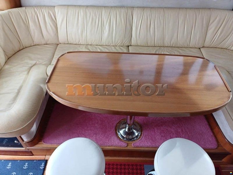Galeon 330 Fly