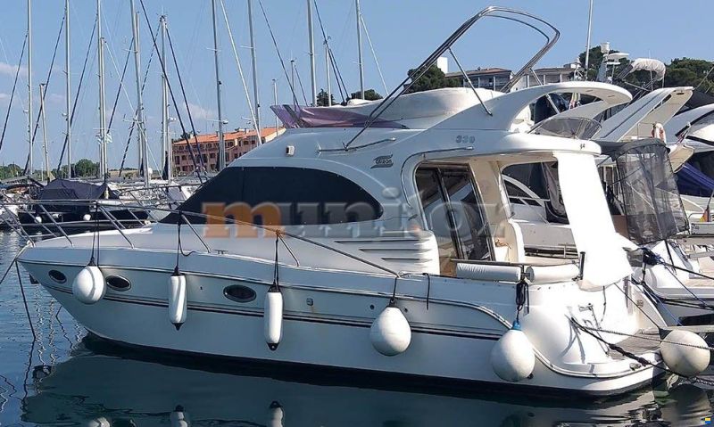 Galeon 330 Fly