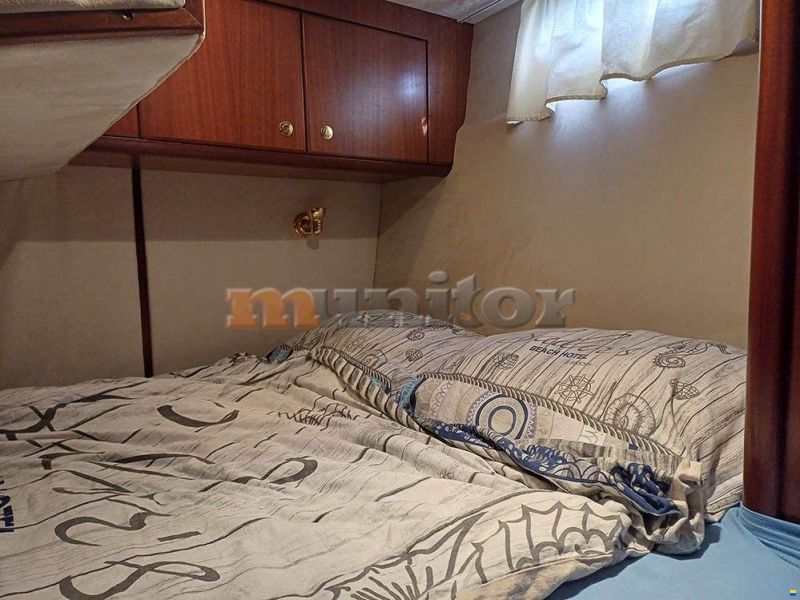 Galeon 330 Fly