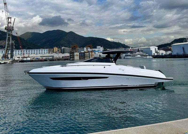 Rio Daytona 35 Bow-Rider FB