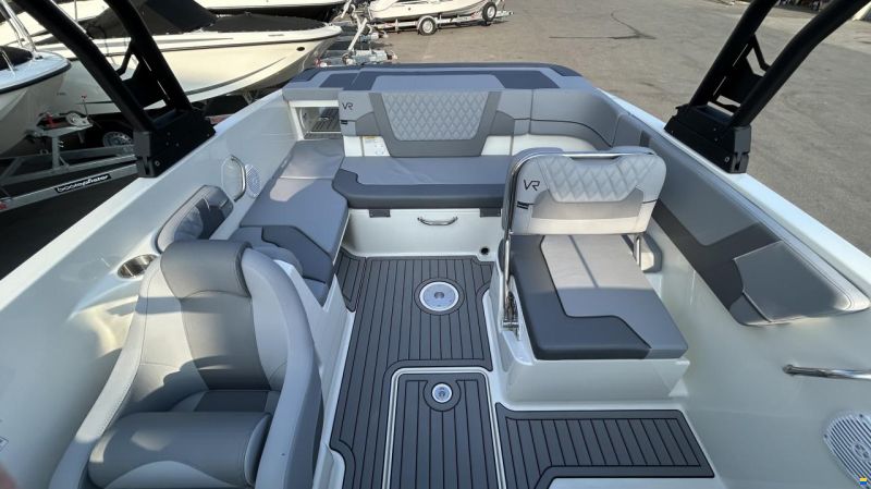 Bayliner VR 6 E