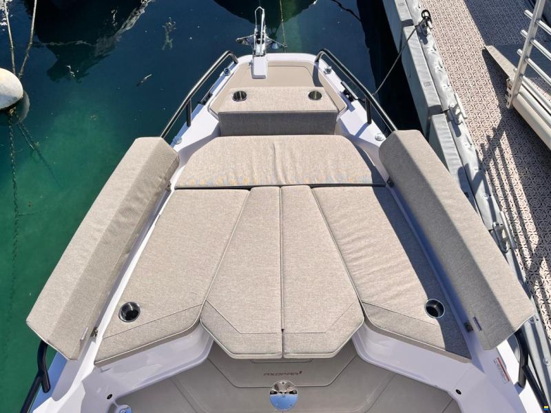 Axopar 29 XC Cross Cabin