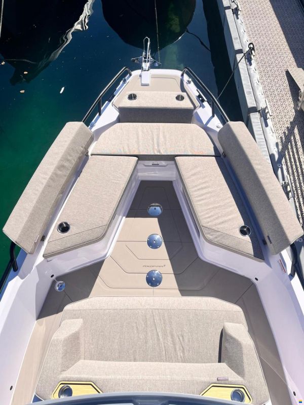 Axopar 29 XC Cross Cabin