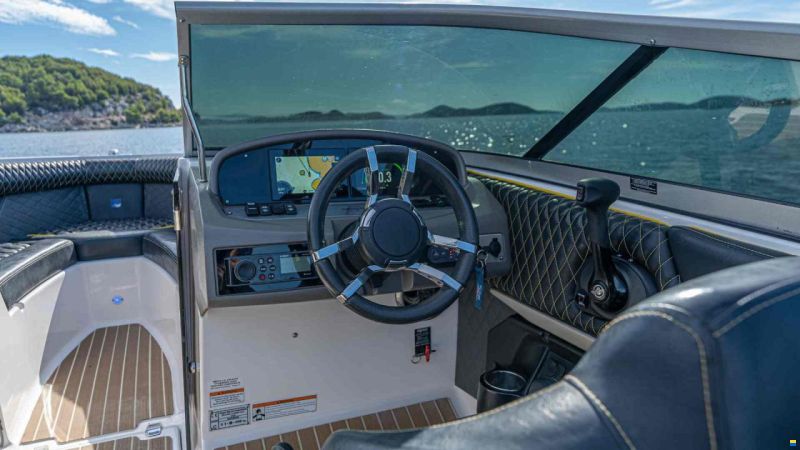 Regal 2100