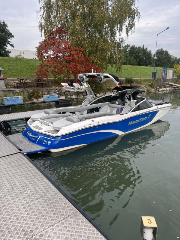 2016 MasterCraft X46, EUR 89.990,-