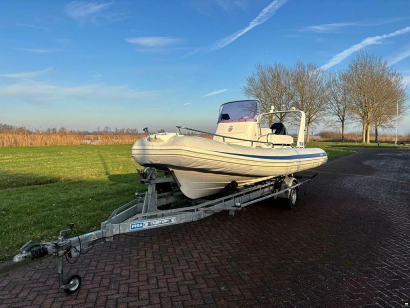 Grand 650 Silverline Suzuki 200pk