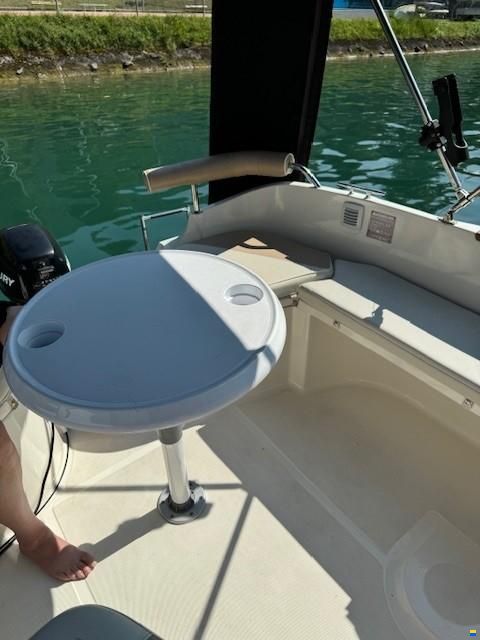 Quicksilver Activ 470 Cabin