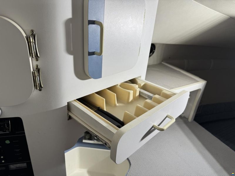 Celebrity 265 Sport Cruiser