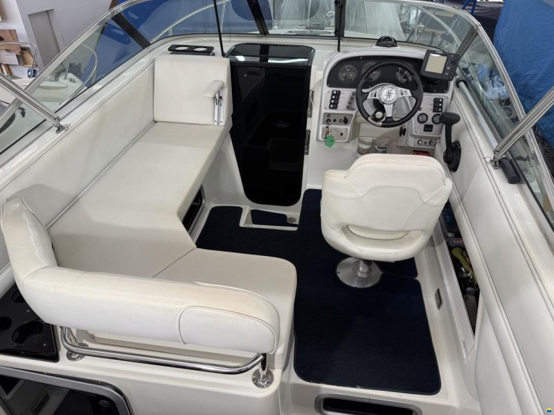 Celebrity 265 Sport Cruiser