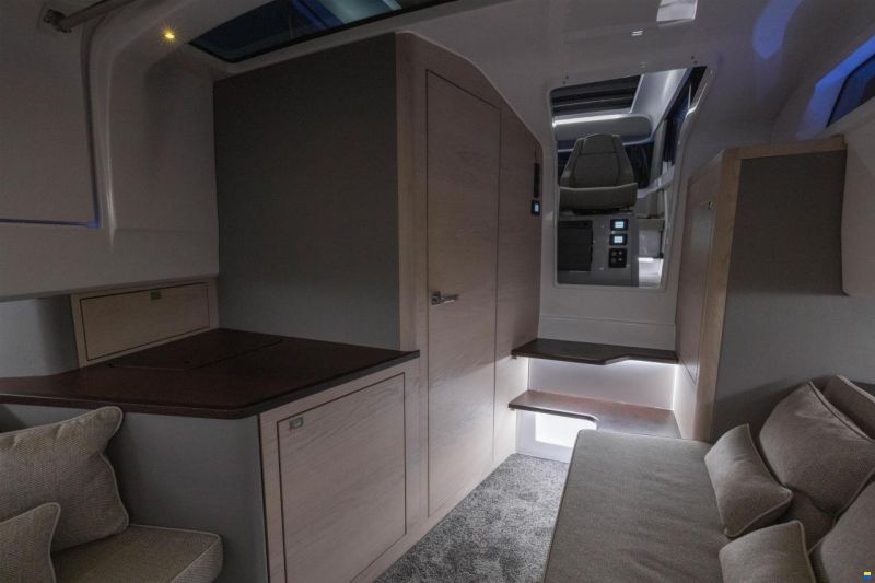 Axopar 45 XC Cross Cabin