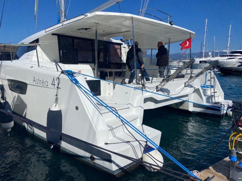 Fountaine Pajot Astrea 42