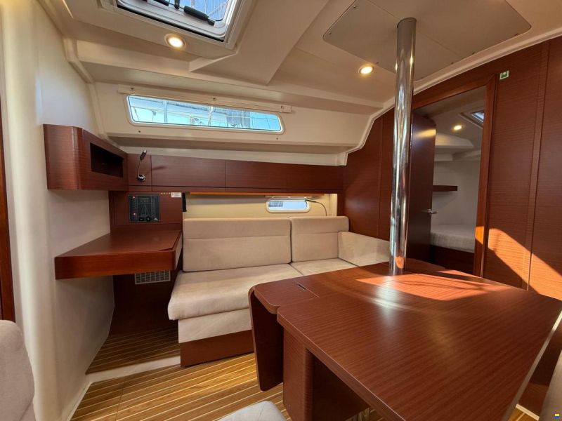 Hanse 348