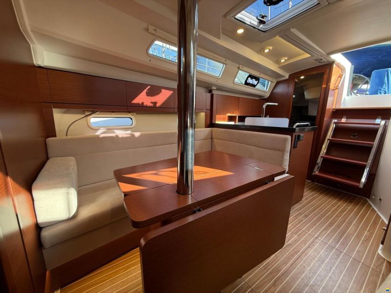 Hanse 348