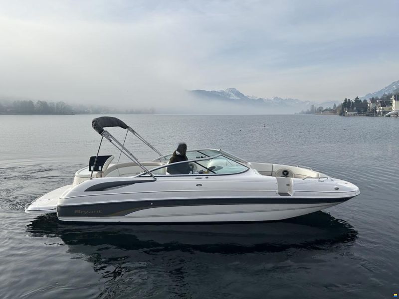 Bryant Boats 236