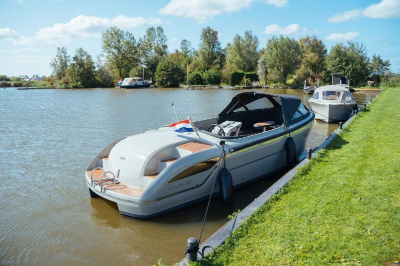 Four Winns 222 SL