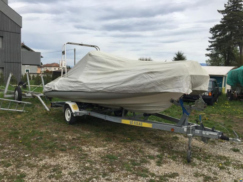 Silver Marine Albatross 560