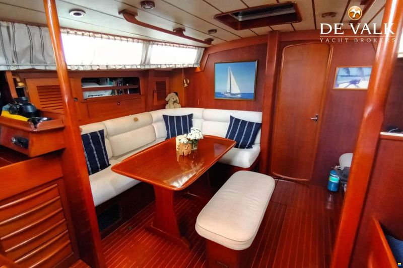 Hallberg-Rassy 45