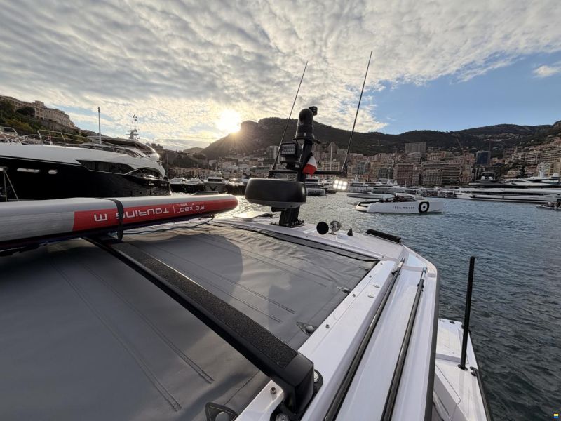 Axopar 37 Cross Cabin